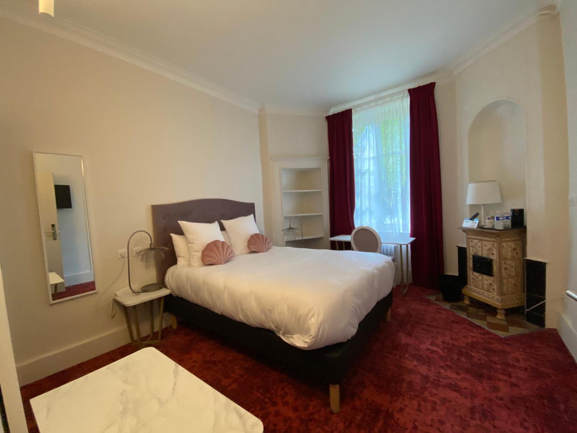 Logis Hotel Du Parc ปุนตามูซ็อง ภายนอก รูปภาพ