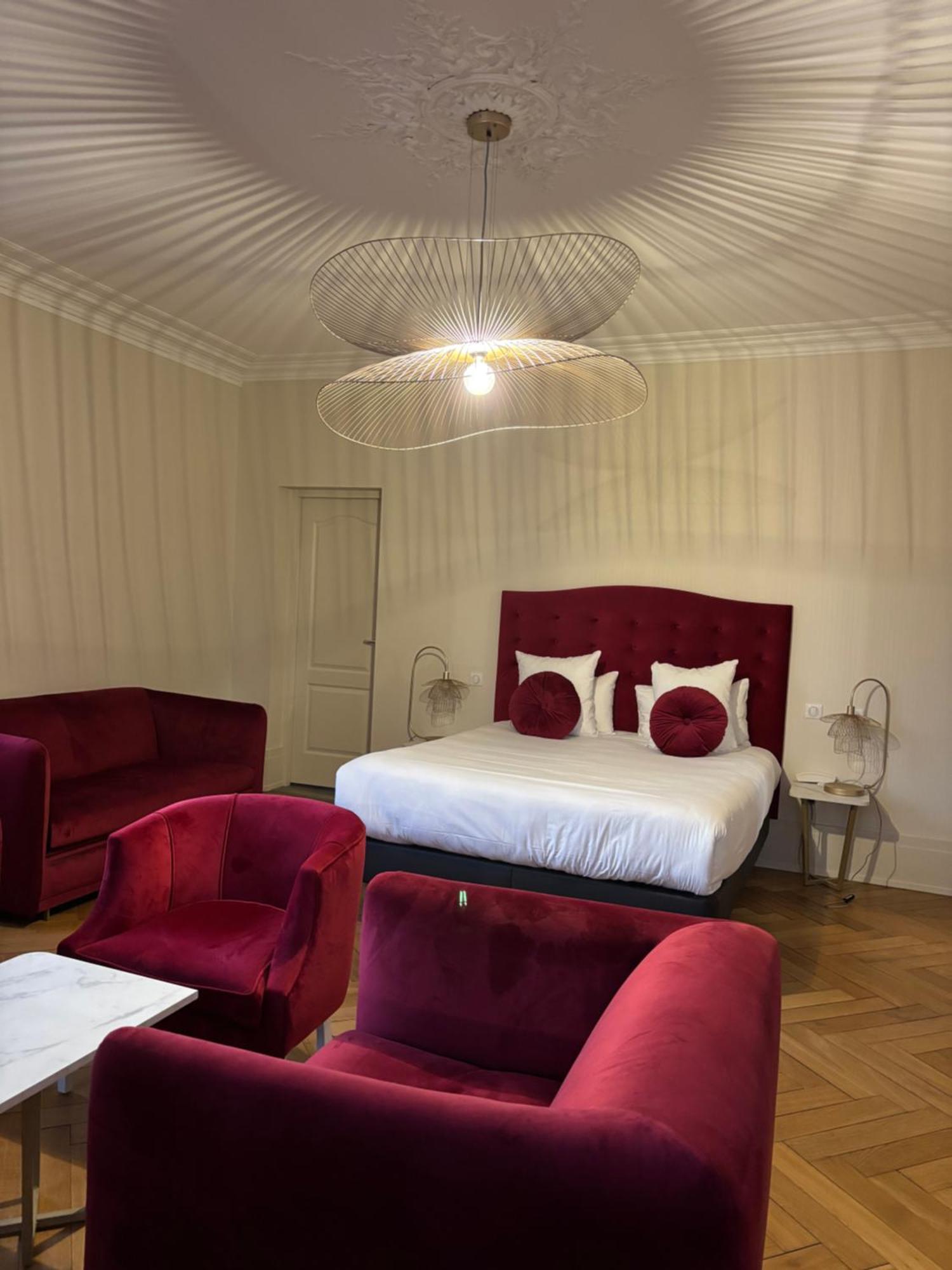 Logis Hotel Du Parc ปุนตามูซ็อง ภายนอก รูปภาพ